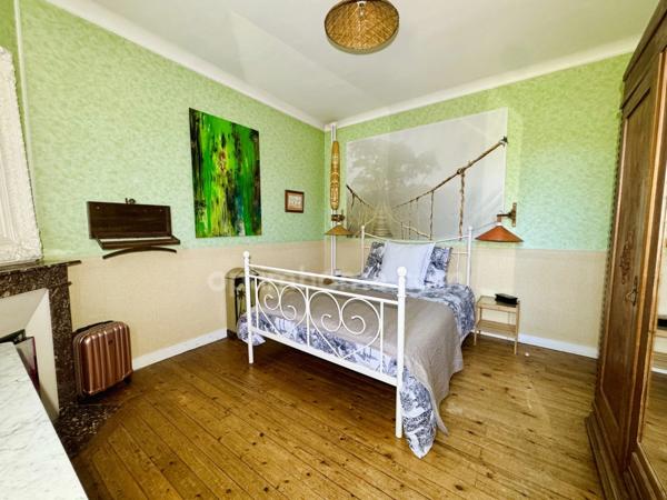 Charmante Maison de 7 pièces, 6 chambres, écoles et commerces à proximité, jardin sans vis-à-vis, grand garage et atelier