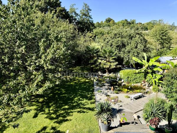 Charmante Maison de 7 pièces, 6 chambres, écoles et commerces à proximité, jardin sans vis-à-vis, grand garage et atelier