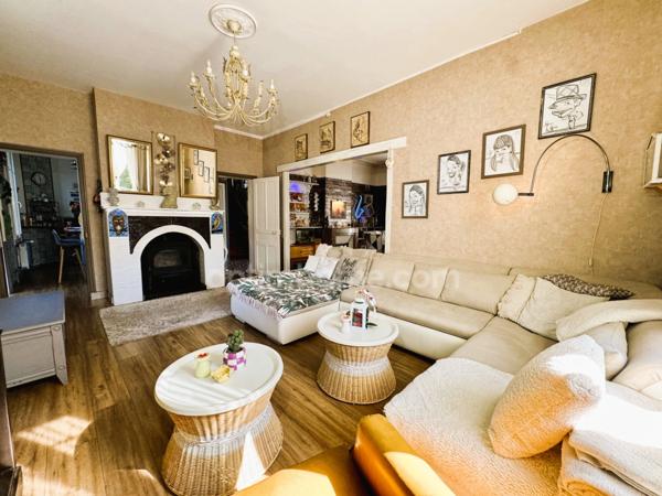 Charmante Maison de 7 pièces, 6 chambres, écoles et commerces à proximité, jardin sans vis-à-vis, grand garage et atelier