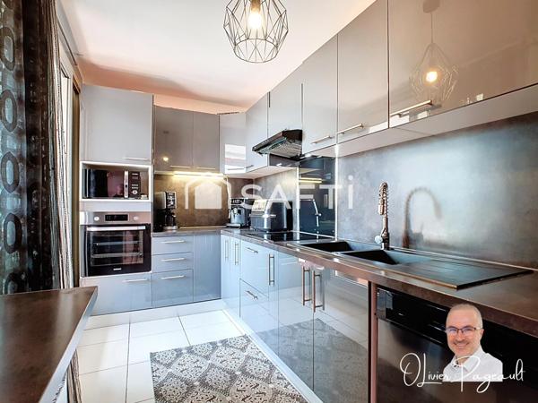 T5 avec vue imprenable, dernier étage aux portes de Lyon