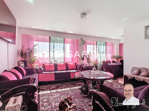 T5 avec vue imprenable, dernier étage aux portes de Lyon