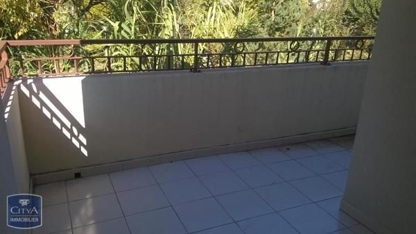 Location appartement Salon-de-Provence (13300) 2 pièces 51.09m²