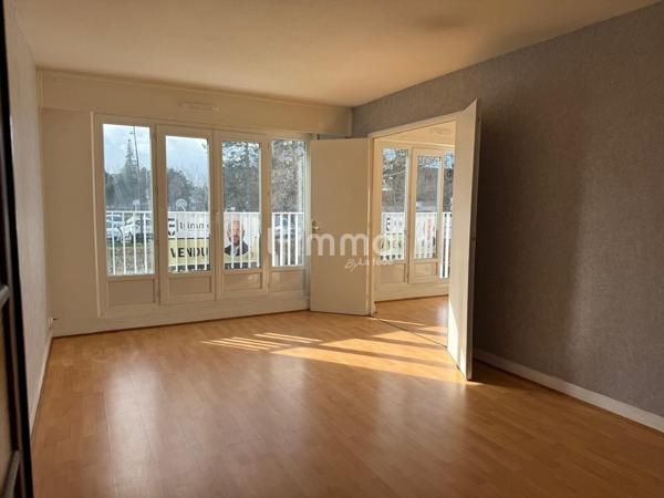 Chilly Mazarin / Appartement 2 pièces / Residence grand jardin