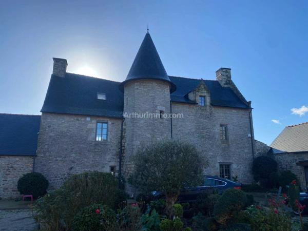 Vente Maison 10 pièces 330 m2 à Ploumagoar