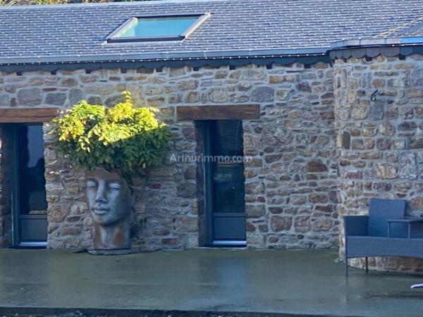 Vente Maison 10 pièces 330 m2 à Ploumagoar