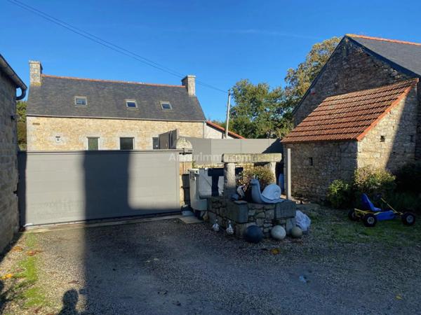 Vente Maison 10 pièces 330 m2 à Ploumagoar
