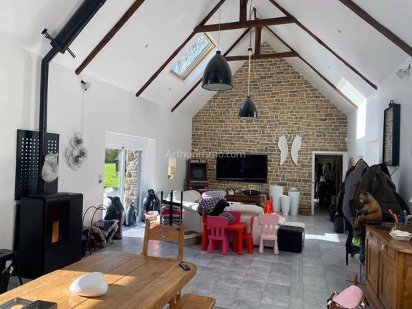 Vente Maison 10 pièces 330 m2 à Ploumagoar