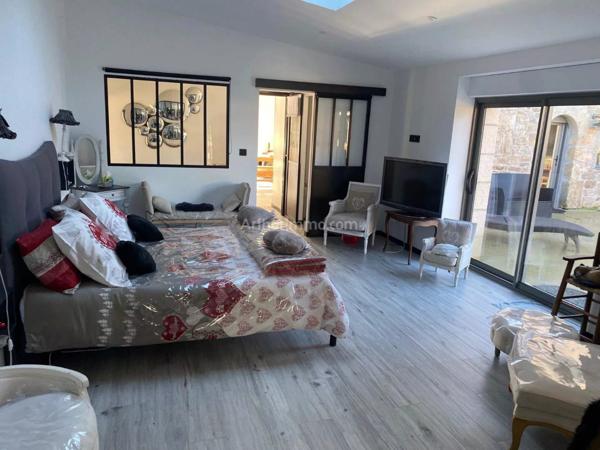 Vente Maison 10 pièces 330 m2 à Ploumagoar