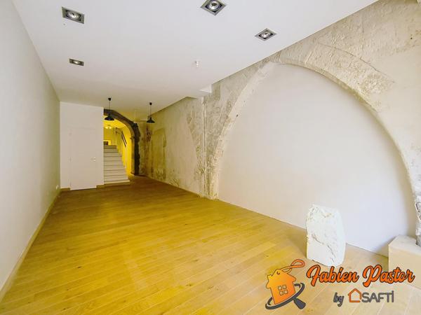 Maison 7 pièces + local commercial, 220m².