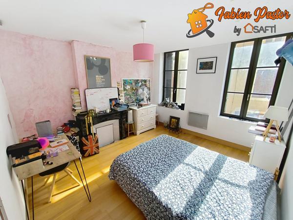 Maison 7 pièces + local commercial, 220m².