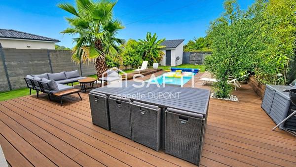 Maison contemporaine de plain-pied, Piscine, Calme