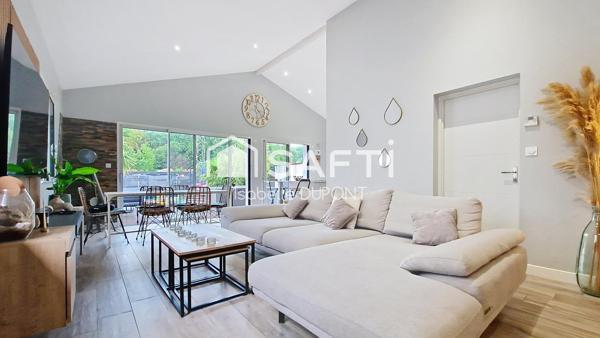 Maison contemporaine de plain-pied, Piscine, Calme