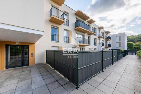 Appartement avec balcon 2 pièces avec ascenseur.