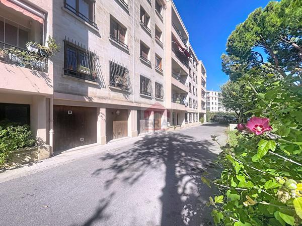 A VENDRE 13014 BON SECOURS APPARTEMENT T4 BALCON RESIDENCE CAVE PARKING 