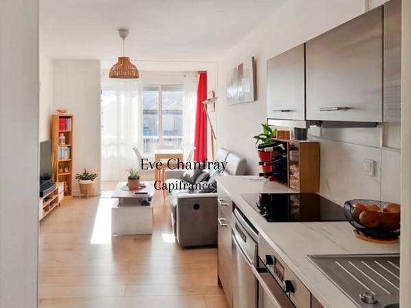 Appartement T2 38M2 avec parking privatif. Accès plage 20M