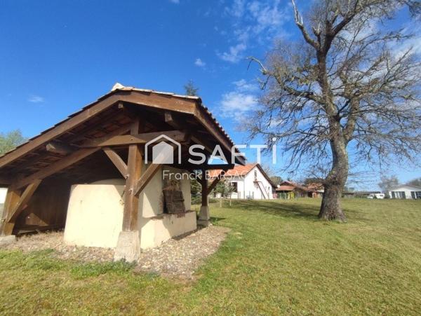MAISON DE CAMPAGNE AVEC DEPENDANCE ET GRAND JARDIN
