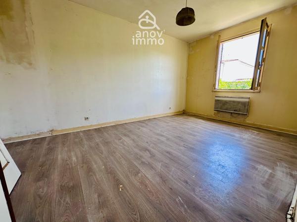 Maison
                                                                                                                                                                                                                                                                                                                        10 pièce(s)                                                                                                                                                                                                          5 chambre(s)                                                                                                                                                                                                          153.48  m²