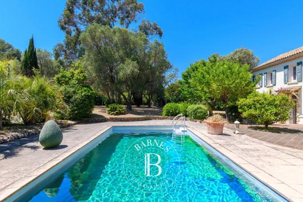 La Garde, Bastide 5 Chambres -  262 m² à vendre