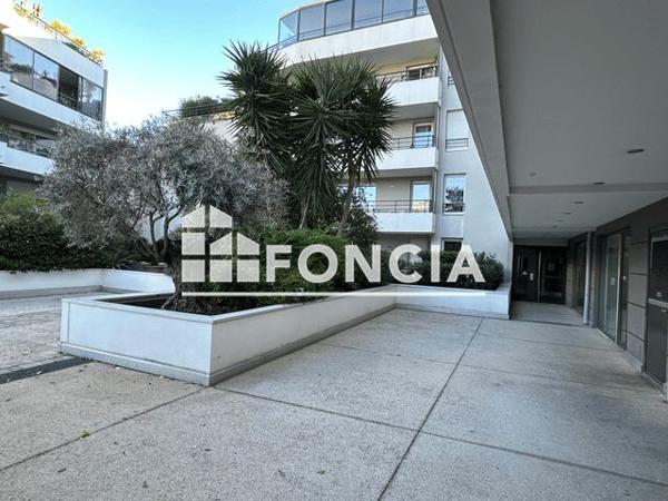 Location Appartement 2 pièces 50.1 m² - 27 RUE PARMENTIER La Ciotat 13600