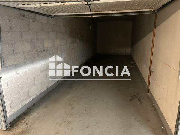 Location Appartement 2 pièces 50.1 m² - 27 RUE PARMENTIER La Ciotat 13600