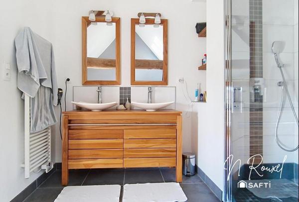 Maison 148m2, 5 chambres, 3 salles d'eau, terrain 383m2