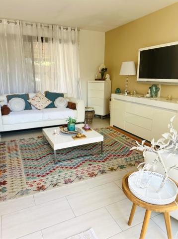 Charmante Maison dans le Domaine Prestigieux des Hauts de Vaugrenier.