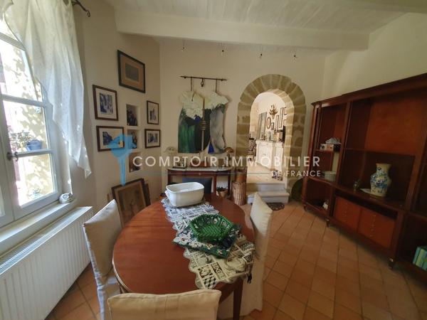 Maison
                                                                                                                                                                                                                                                                                                                        8 pièce(s)                                                                                                                                                                                                          6 chambre(s)                                                                                                                                                                                                          230  m²