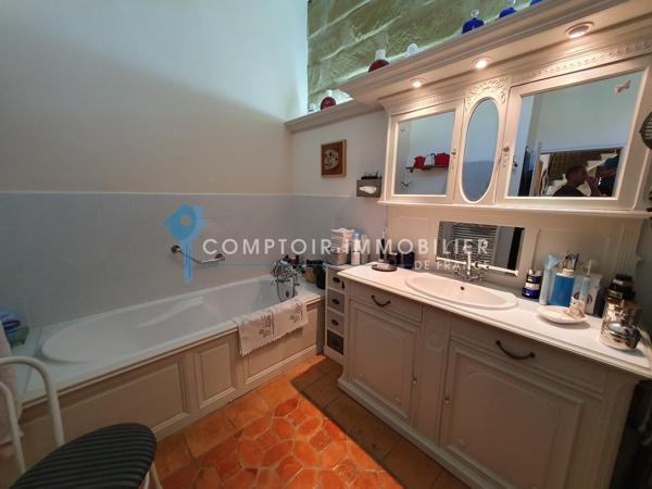 Maison
                                                                                                                                                                                                                                                                                                                        8 pièce(s)                                                                                                                                                                                                          6 chambre(s)                                                                                                                                                                                                          230  m²