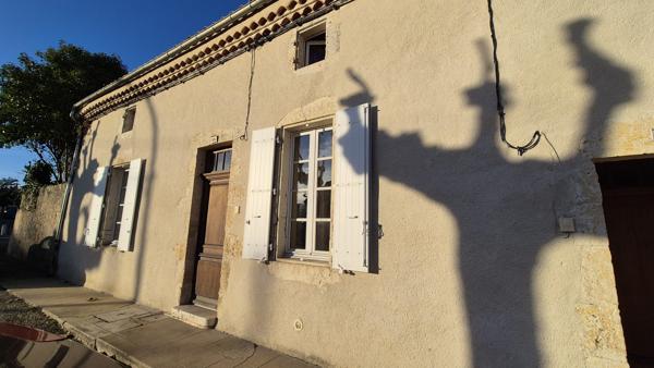 À vendre - Maison mitoyenne 1 côté, 6 pièces située à Condom (32100)