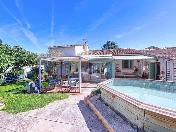 Exclusivité - Maison au Puy Sainte Reparade dans un quartier calme proche de toutes les commodités .