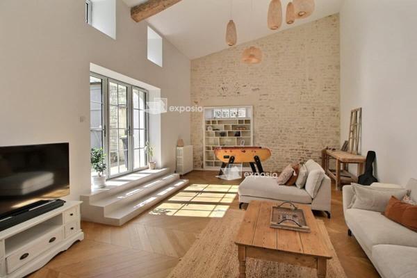 Maison 221 m2 + studio 17 m2 St Gelais