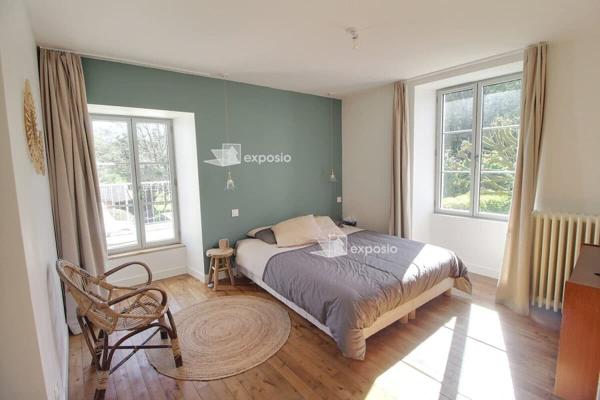 Maison 221 m2 + studio 17 m2 St Gelais