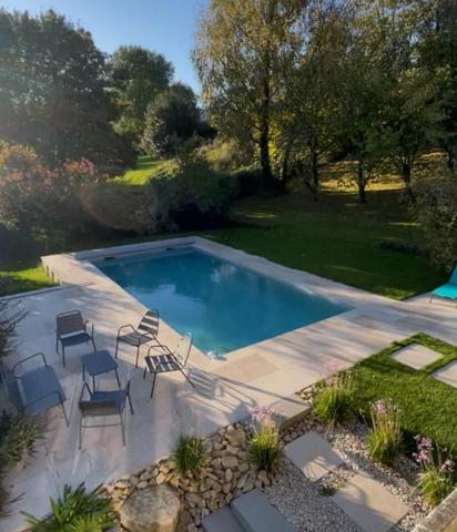 Maison 221 m2 + studio 17 m2 St Gelais