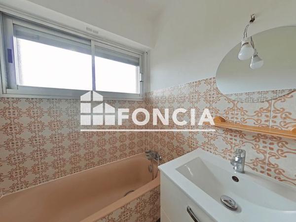 Location Appartement 3 pièces 74.3 m² - LE PHILIPPE St Laurent Du Var 06700