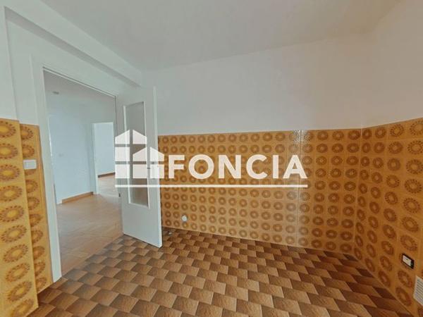 Location Appartement 3 pièces 74.3 m² - LE PHILIPPE St Laurent Du Var 06700