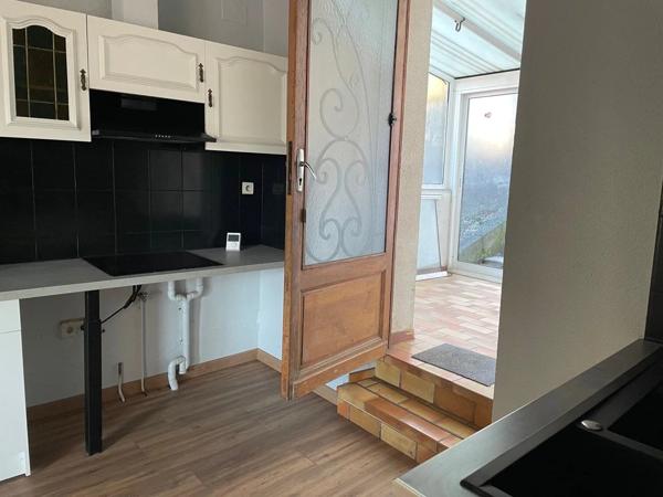 Location Appartement 3 pièces 75 m2 à Lavelanet