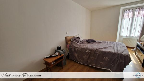 Charmante maison en pierre 170 m², 4 chambres FERRIERES (17) Garage et Piscine