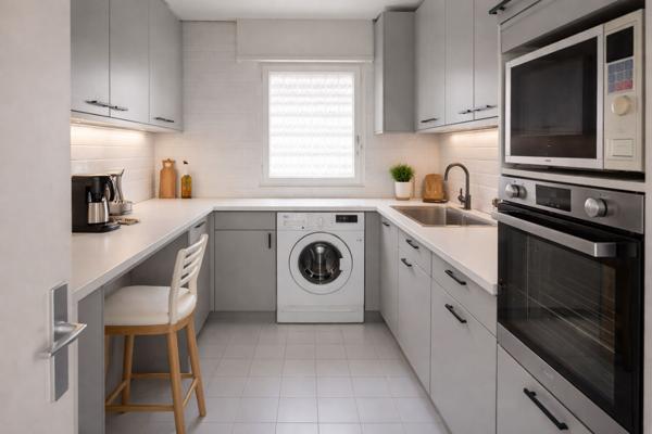 Nice Ouest FABRON 4 pièces A Rénover Belle Terrasse Résidence Piscine Double Parking