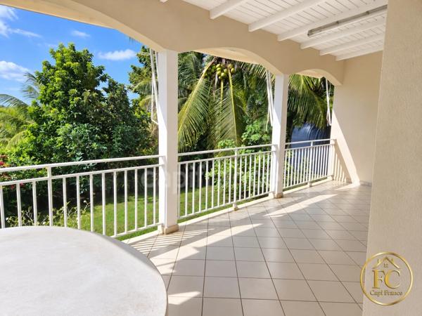 VILLA T4 ENTIEREMENT RÉNOVÉE – LE CALME AU CŒUR DE BAIE-MAHAULT