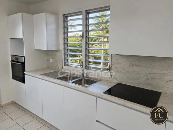 VILLA T4 ENTIEREMENT RÉNOVÉE – LE CALME AU CŒUR DE BAIE-MAHAULT