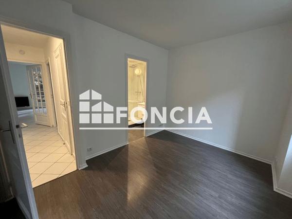 Location Appartement 2 pièces 43.27 m² - 3 AVENUE JOFFRE Saint Maur Des Fosses 94100