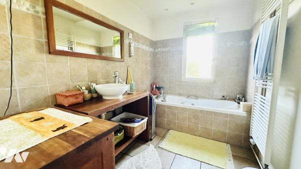 À VENDRE – MAISON PLAIN-PIED DE 146 M² À SERVON – POTENTIEL D’AGRANDISSEMENT