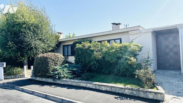 À VENDRE – MAISON PLAIN-PIED DE 146 M² À SERVON – POTENTIEL D’AGRANDISSEMENT
