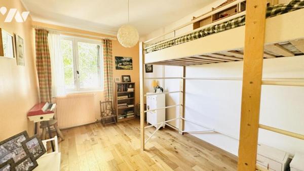 À VENDRE – MAISON PLAIN-PIED DE 146 M² À SERVON – POTENTIEL D’AGRANDISSEMENT