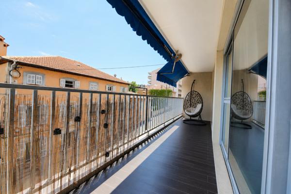 Appartement Grasse 3 pièce(s) 76m2 Totalement refait et proche commodités.