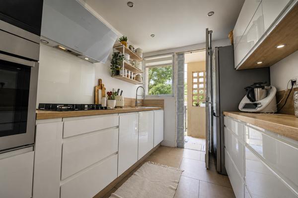 Appartement Grasse 3 pièce(s) 76m2 Totalement refait et proche commodités.