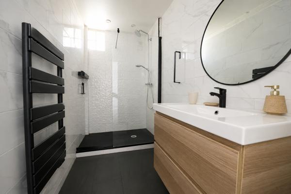 Appartement Grasse 3 pièce(s) 76m2 Totalement refait et proche commodités.