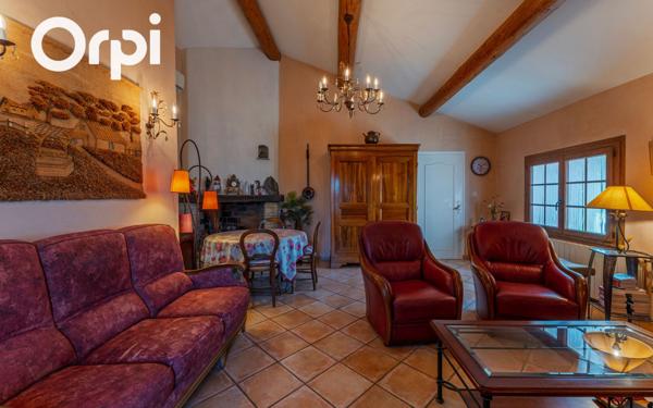 Maison à vendre    5 pièces •  Saint-Just-d'Ardèche