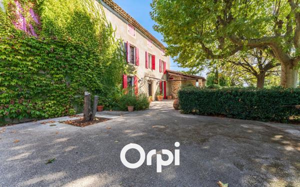 Maison à vendre    5 pièces •  Saint-Just-d'Ardèche