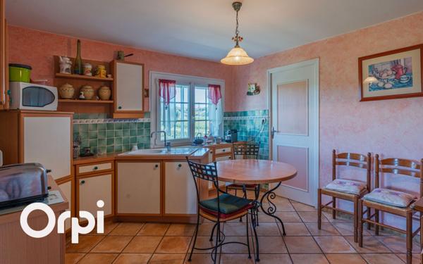 Maison à vendre    5 pièces •  Saint-Just-d'Ardèche